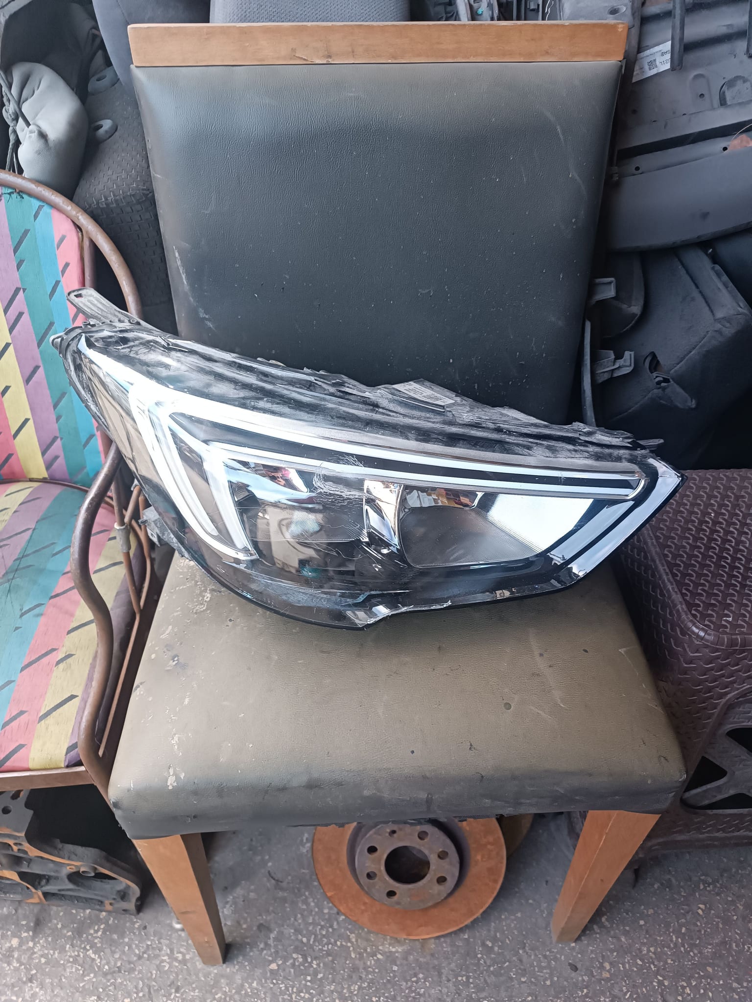 Opel crossland ledli far sağ far