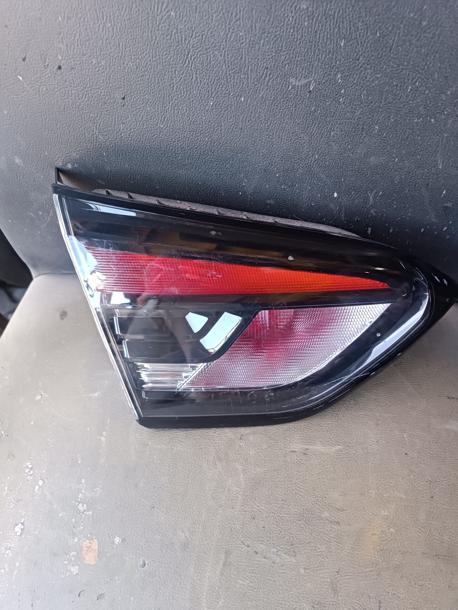 Opel crossland sol taraf iç stop duz